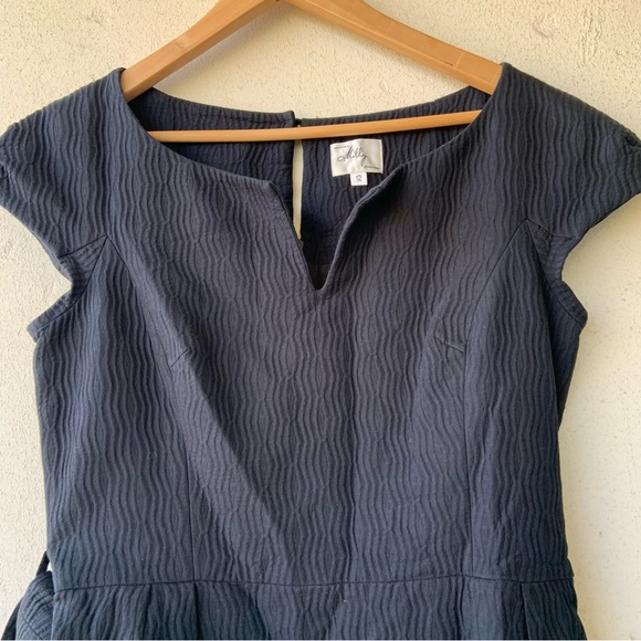 Beautiful Milly dress with pockets! - Picture 3 of 12